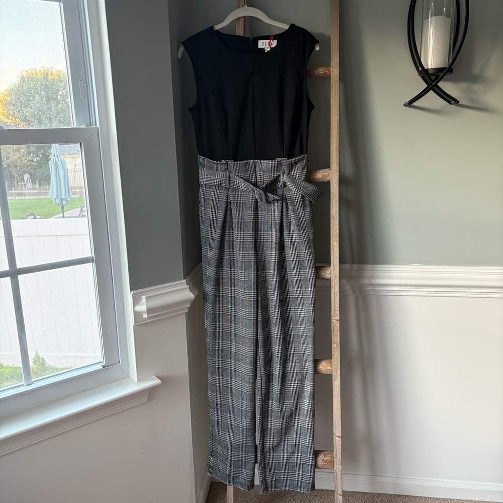 NWT ELLE Elegant Black and White Plaid Sleeveless Jumpsuit Sz Small - 1752